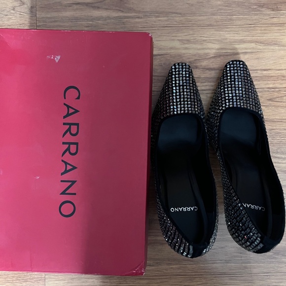 Carrano Embellished Pump - Picture 1 of 5